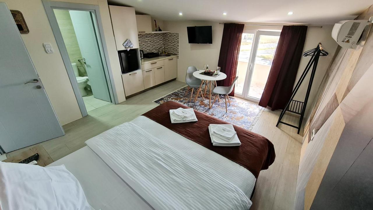 Studio Apartments Bulevar Podgorica Kültér fotó